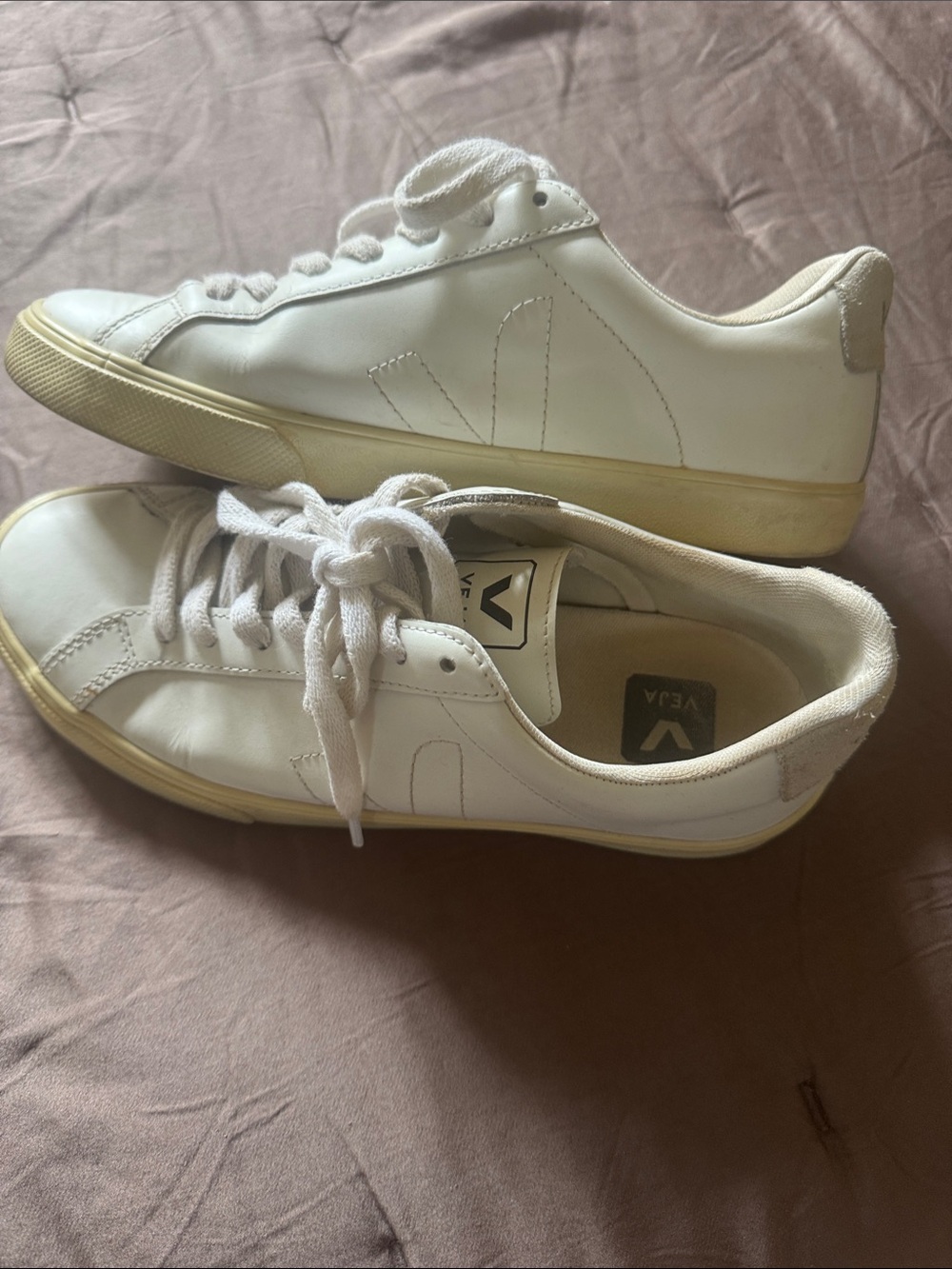 Veja White Leather Low-Top Sneakers with Cream Sole